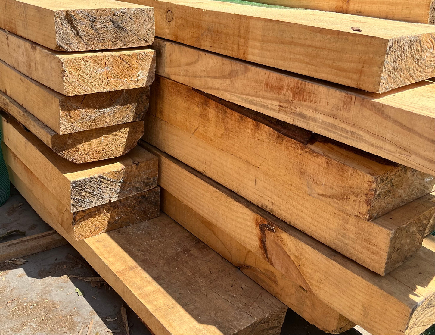 Viga Pino Radiata Bruto 3X8X6.60
